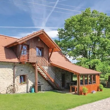 Vakantiehuis Four Bedroom Holiday In Rybniky