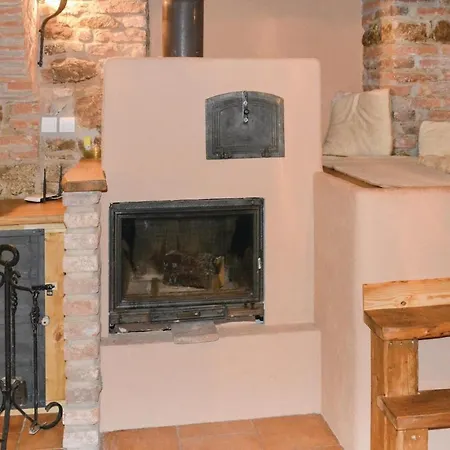 Four Bedroom Holiday In Rybniky Krasna Hora nad Vltavou