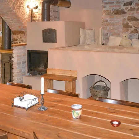 Vakantiehuis Four Bedroom Holiday In Rybniky *