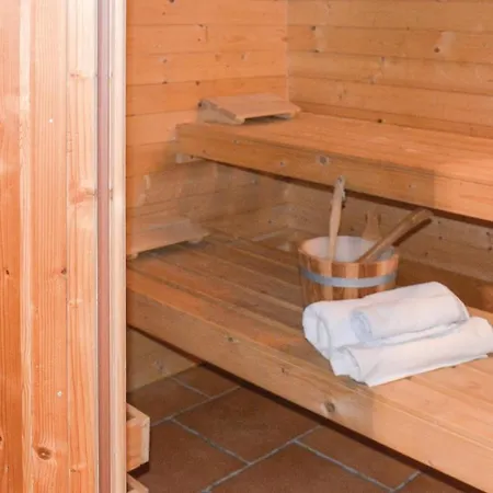 Four Bedroom Holiday In Rybniky Vakantiehuis Krasna Hora nad Vltavou